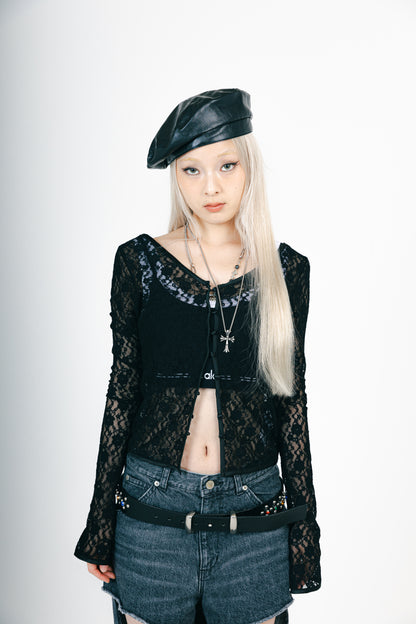 LACE V NECK TOPS（BLACK）