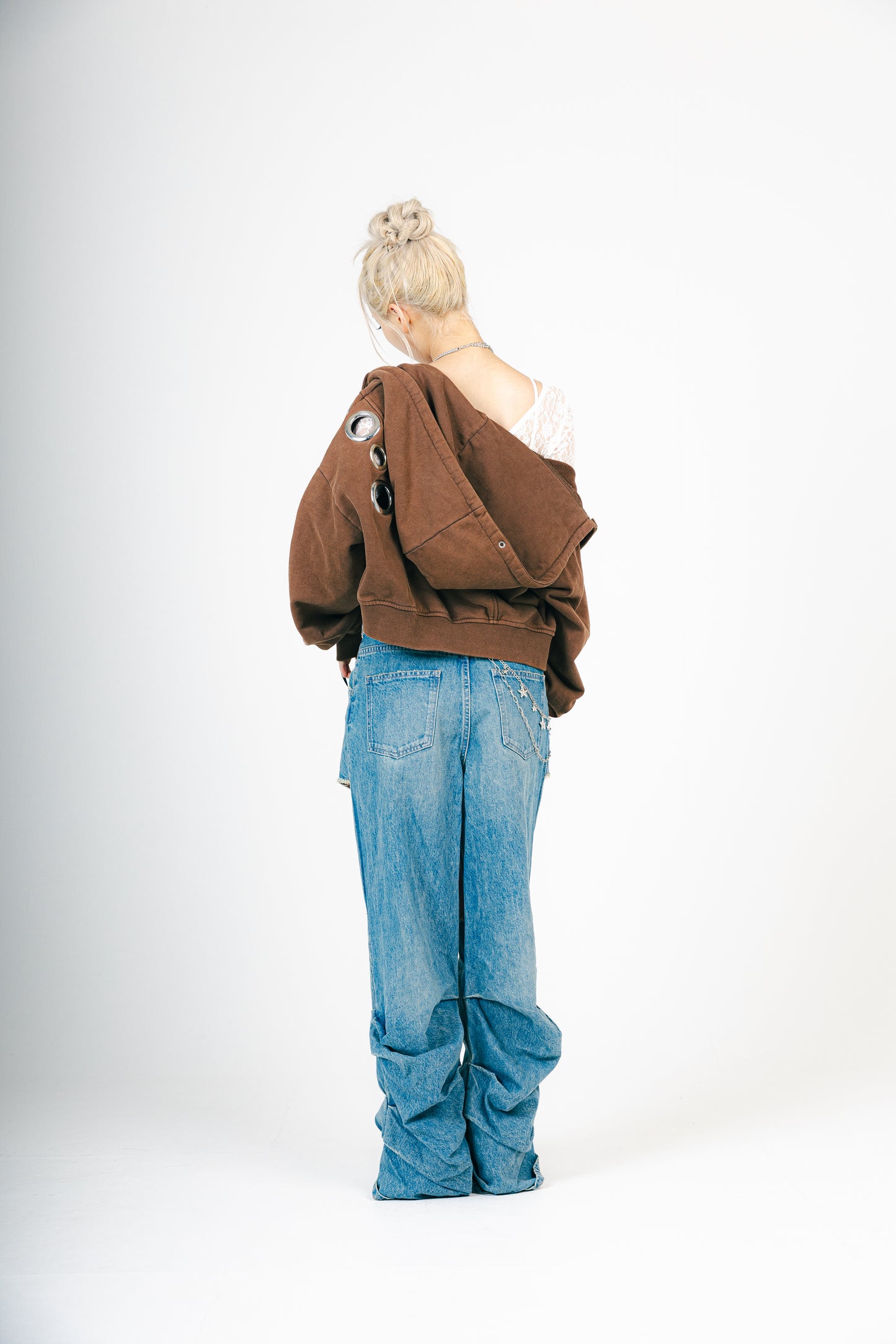 EYELET HOOODIE (BROWN)