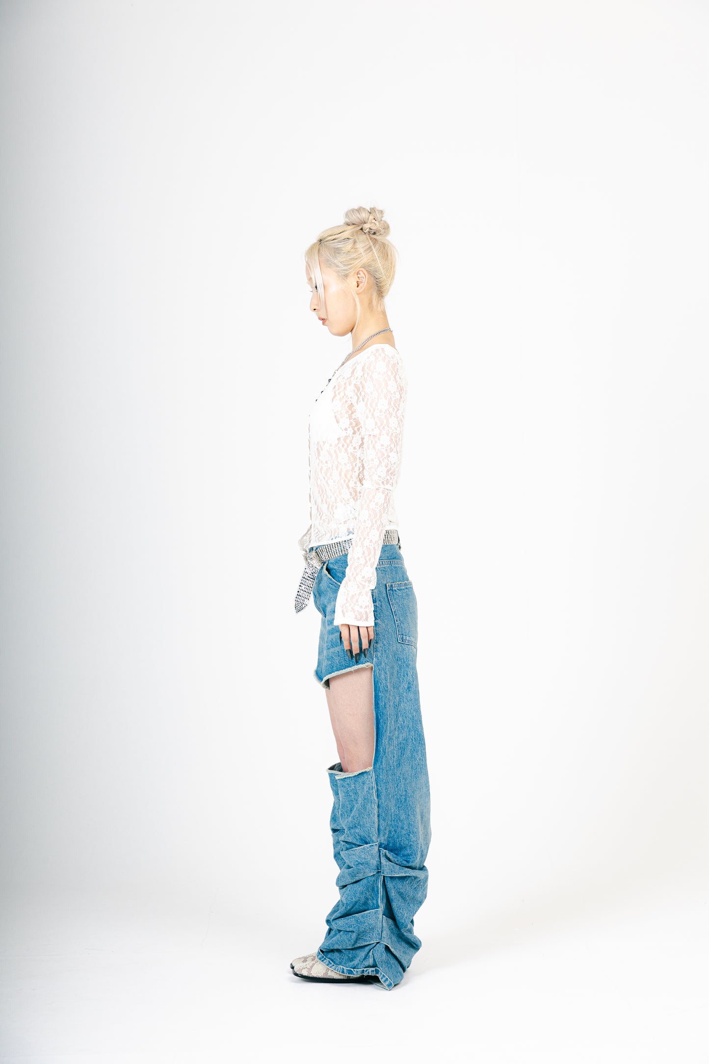 LACE V NECK TOPS（WHITE）