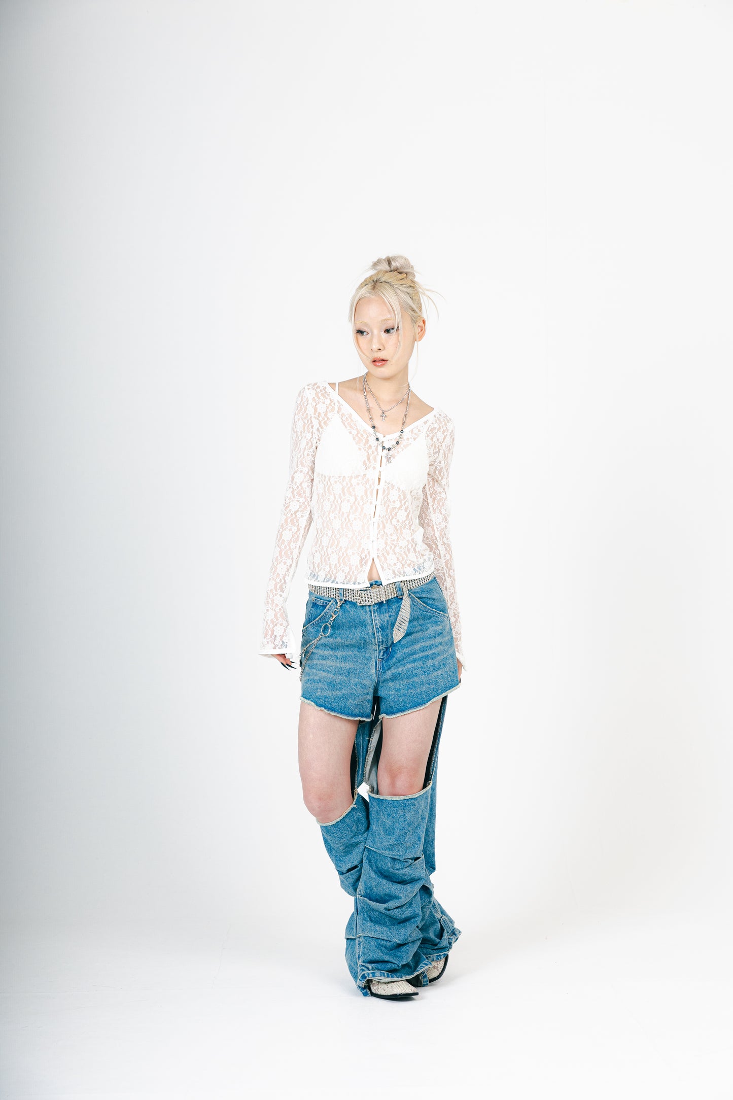 LACE V NECK TOPS（WHITE）