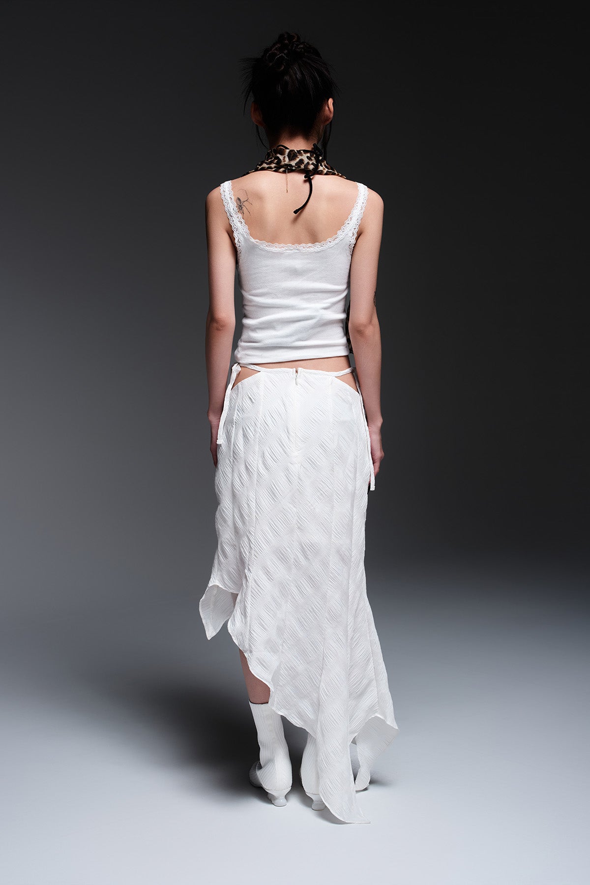 CHECK ASYMME SKIRT(WHITE)