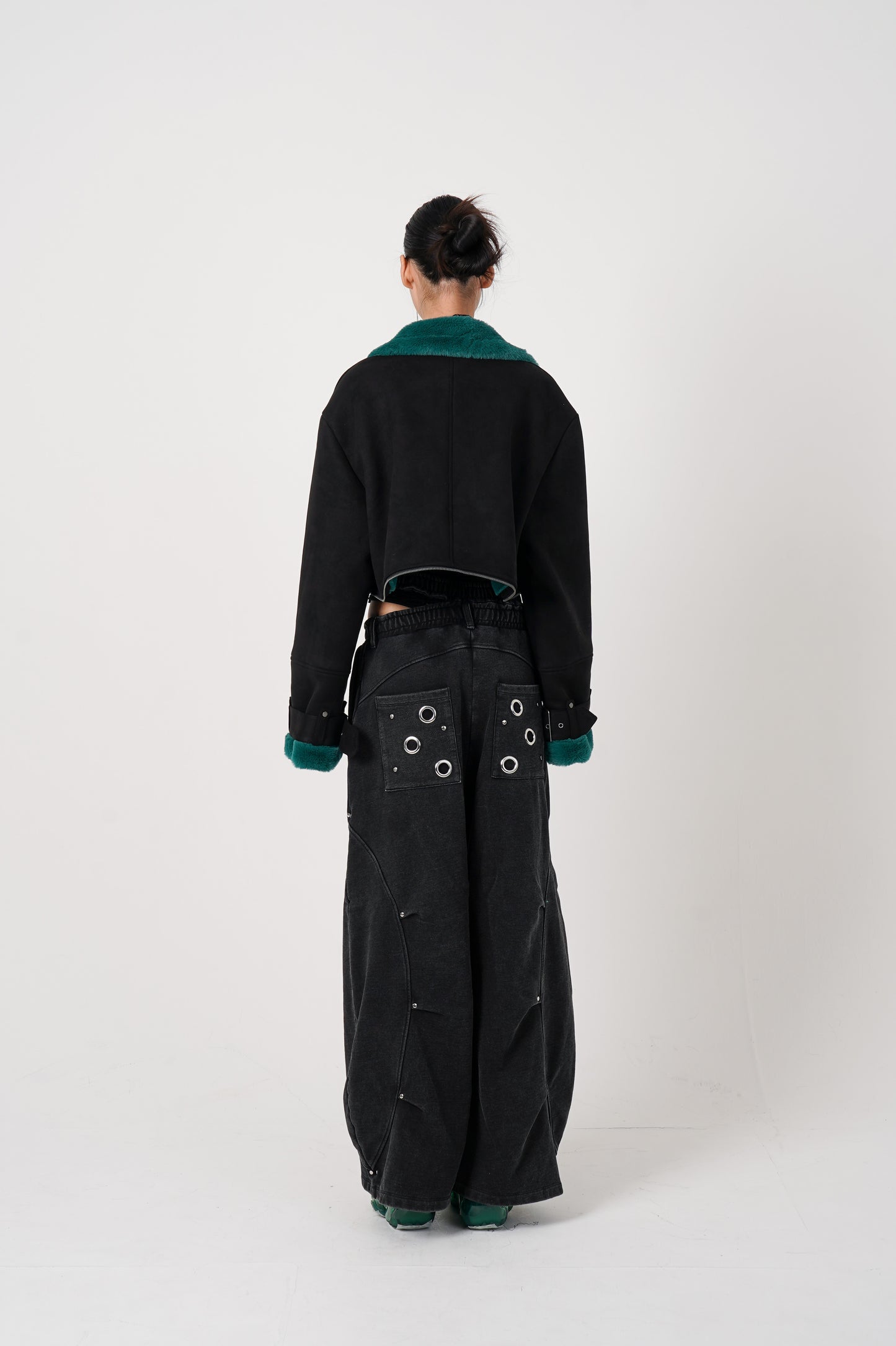 Eyelet Tuck Sweat Pants (black)